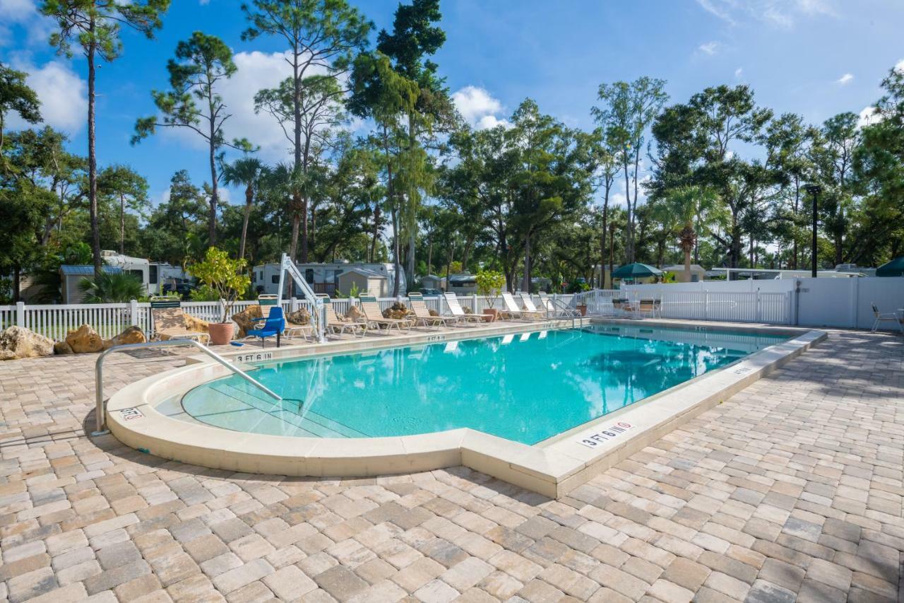 Naples Rv Resort Naples Manor Extérieur photo